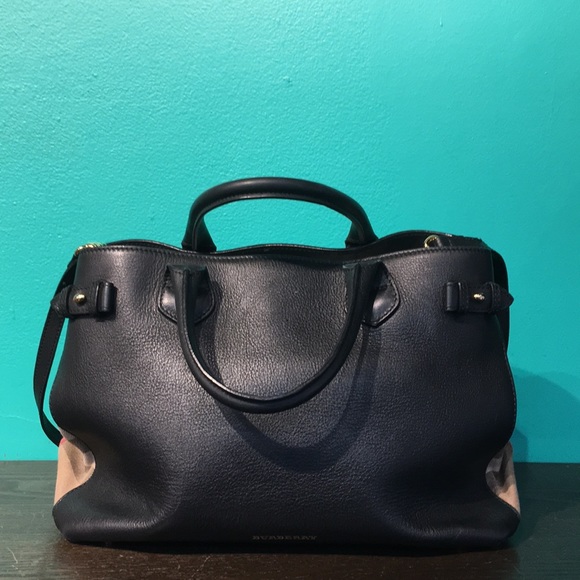 Burberry Bag - Picture 1 of 8